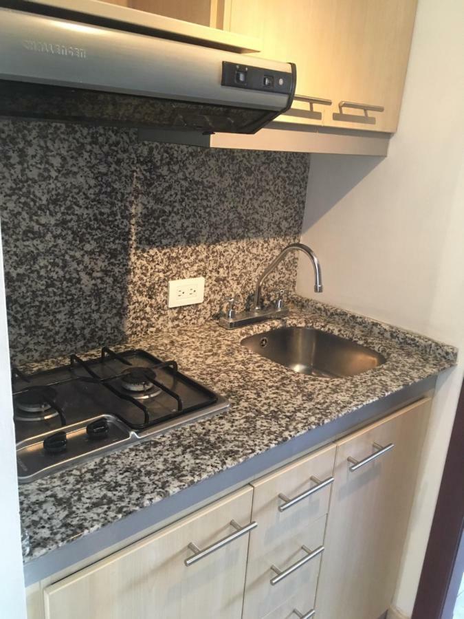 Suites Parque Real Кито Екстериор снимка