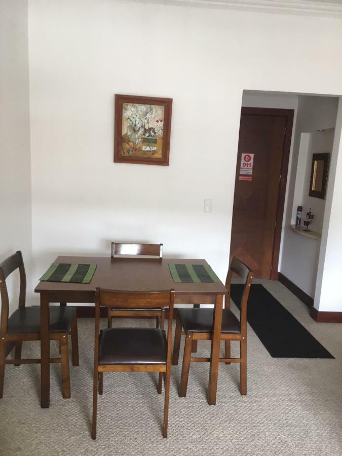 Suites Parque Real Кито Екстериор снимка